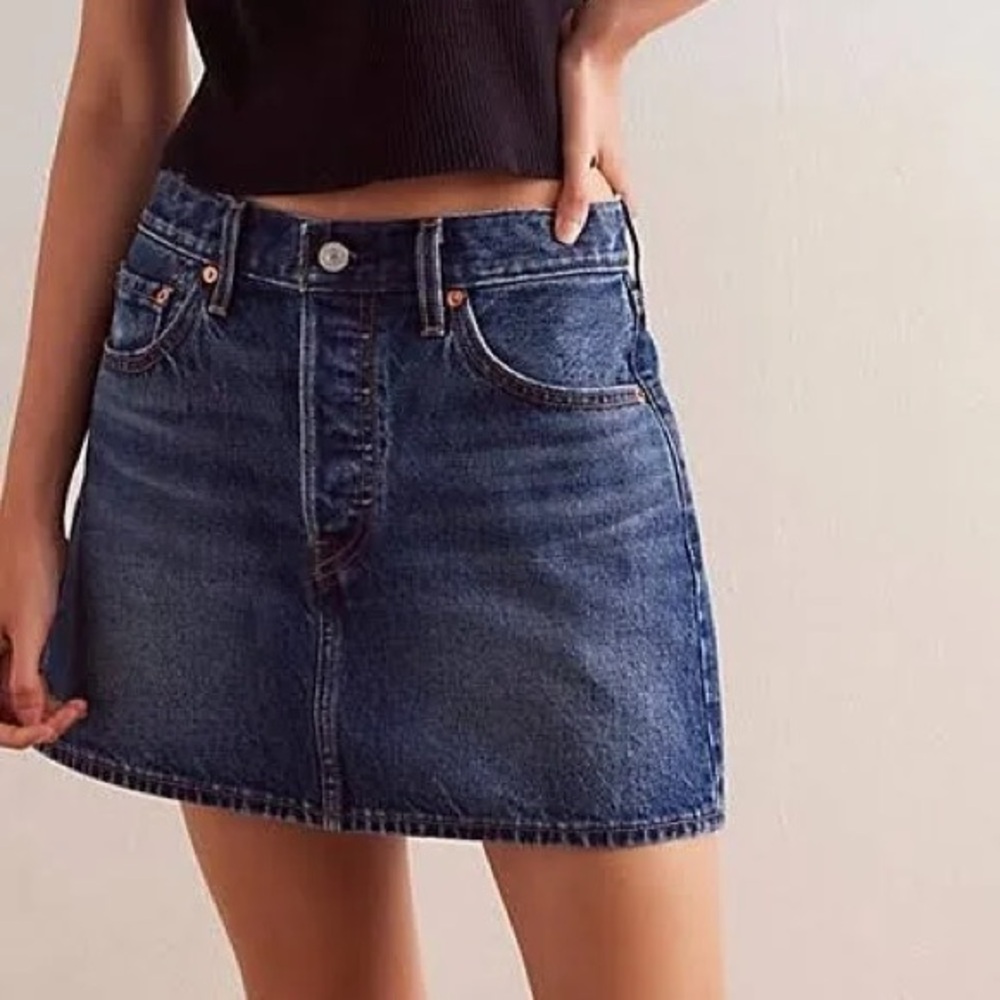 NWT Levi’s Icon Denim Mini Skirt